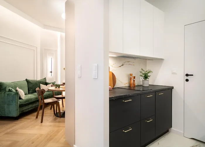 Malila Premium Estery Boutique *